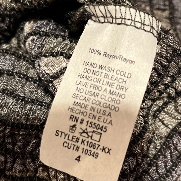 Chic2Chic Tops - Picture 5 of 5